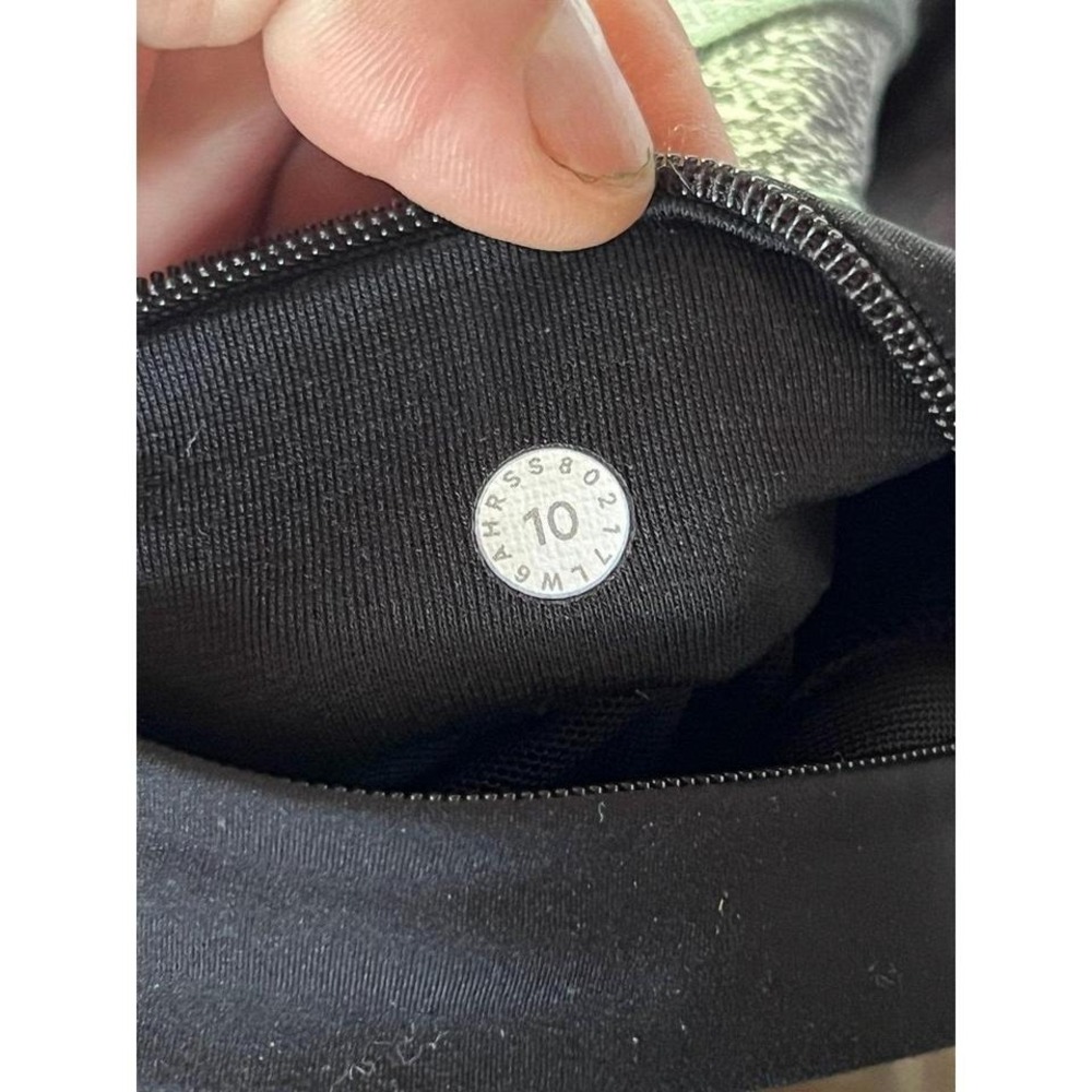 Lululemon Run The Day Crop *23" size 10 - Picture 4 of 5